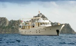 Monara yacht charter 