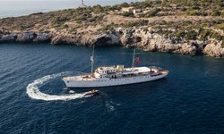 Shemara yacht charter 