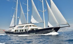 Meira yacht charter 