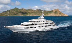 Utopia yacht charter 