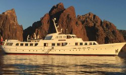 Secret Life yacht charter 