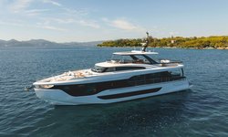 First Horizon yacht charter 