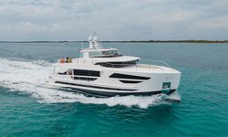 Midnight Moon yacht charter 