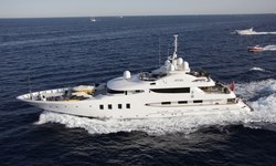 Azteca II yacht charter 