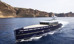 Blade II yacht charter 