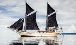 Silolona yacht charter 