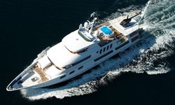 Leight Star yacht charter 