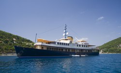 Seagull II yacht charter 