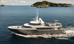 Black Pearl yacht charter 
