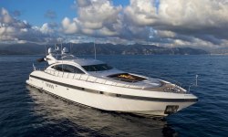 Manu yacht charter 