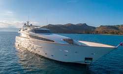 Aquila yacht charter 