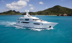Perle Bleue yacht charter 