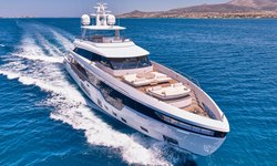 Volo Mare yacht charter 