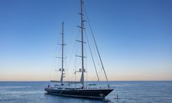 Zenji yacht charter 