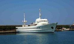 Blue Dawn yacht charter 