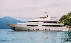 Tirea yacht charter 