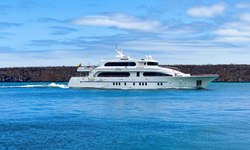 Grand Daphne yacht charter 