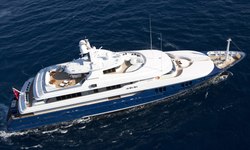 Sarah yacht charter