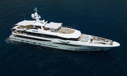Papa yacht charter 