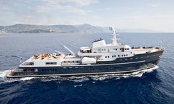Legend yacht charter 