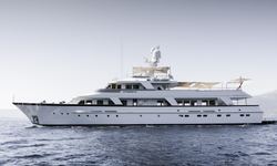 Synthesis 66 yacht charter 