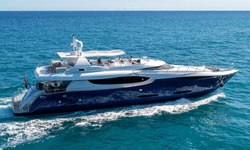 Clarity yacht charter 