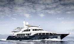 Soho yacht charter 