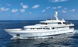Cheetah Moon yacht charter 