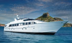 Escape yacht charter 