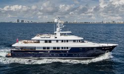 Ocean's Seven yacht charter 
