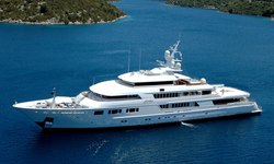 Nomad yacht charter 