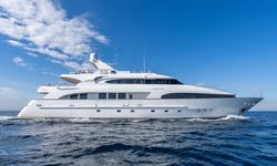 Lady G II yacht charter 