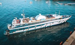 Harmony G yacht charter 