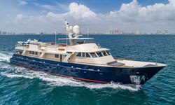 Ariadne yacht charter 