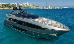 HP6 yacht charter 
