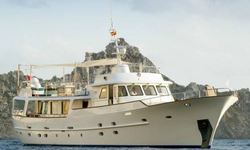 Monara yacht charter 