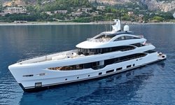 Lumiere yacht charter 