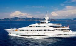 Lou Spirit yacht charter 