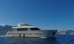 Aria yacht charter 