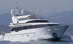 La Mascarade yacht charter 