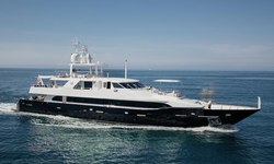 Lady in Blue yacht charter 