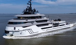 Q yacht charter 