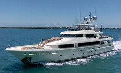 Lady JJ yacht charter 