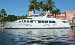 Escape yacht charter 