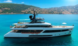 Alluria yacht charter 