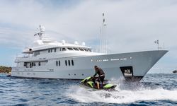 Marla yacht charter 