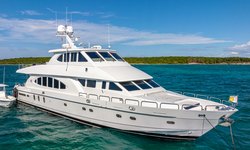 B Happy yacht charter 