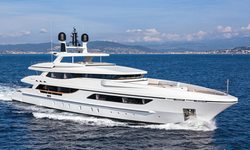 Mr T yacht charter 
