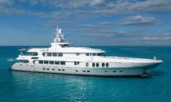 Chasseur yacht charter 