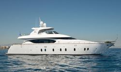 El Pecado yacht charter 